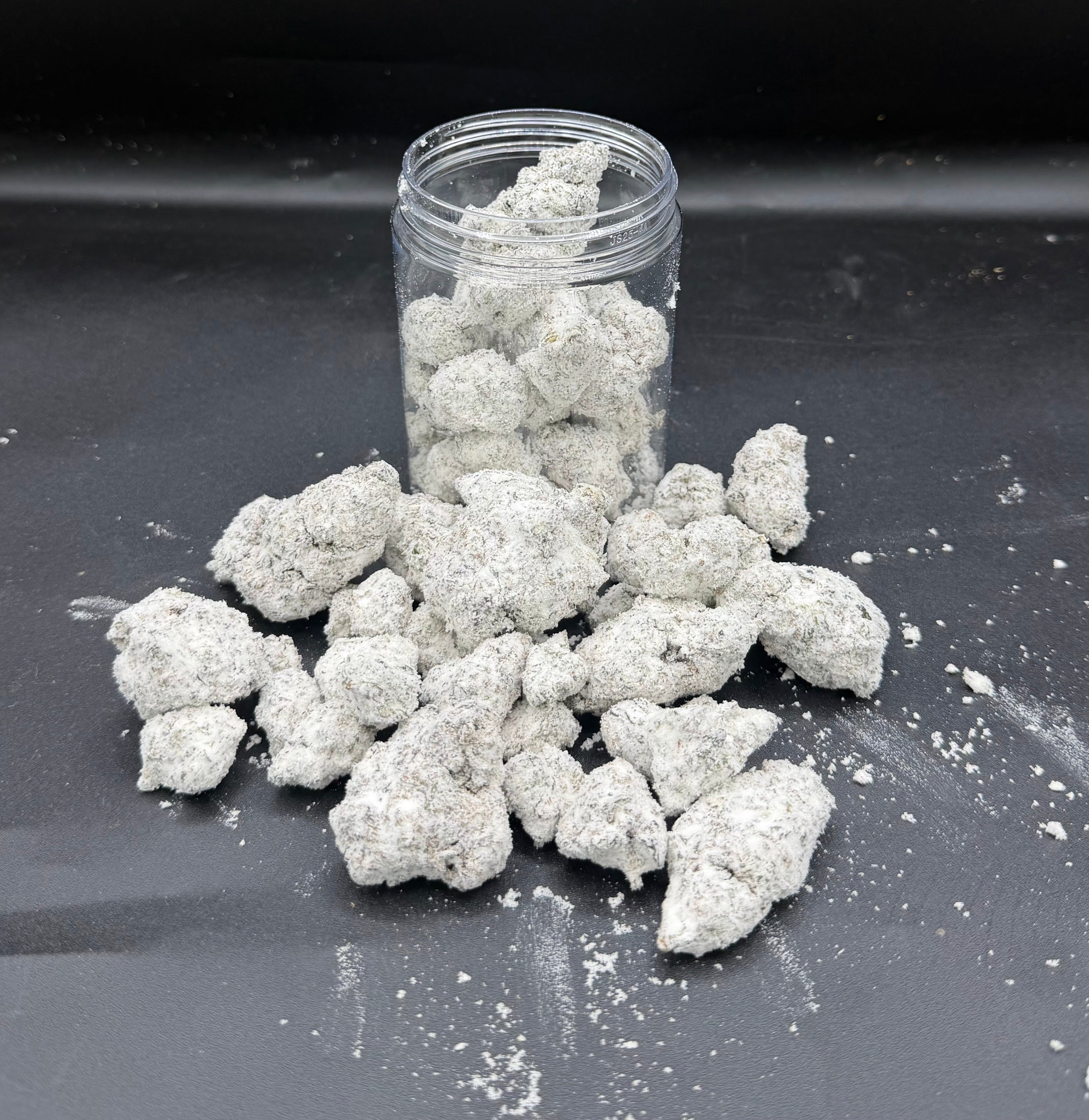 Snowcaps | Boutique Exotics | 52% | Flower