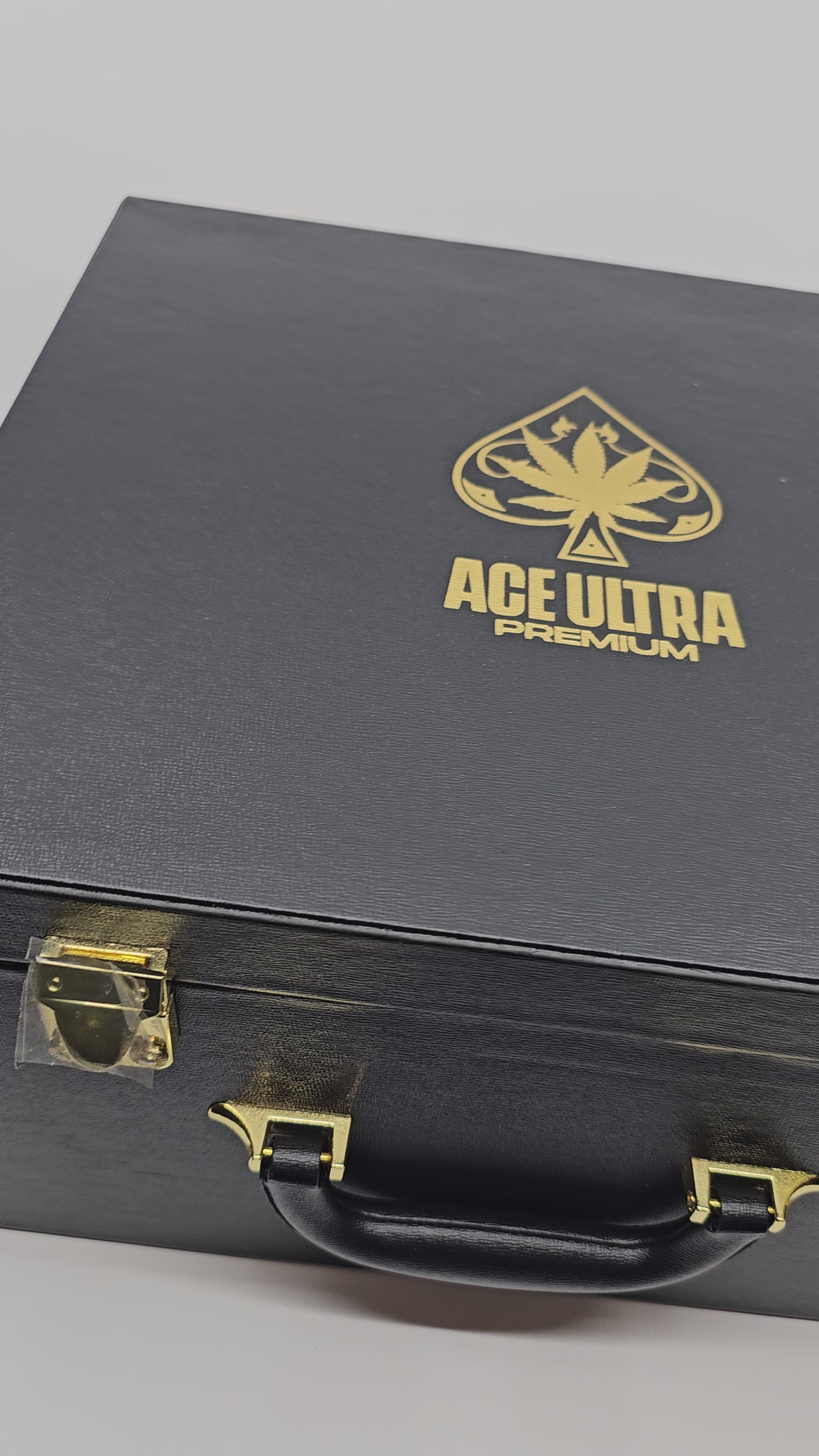 Ace Ultra | Black Edition | Live Resin Sauce | 2g Disposable | Vape Cart