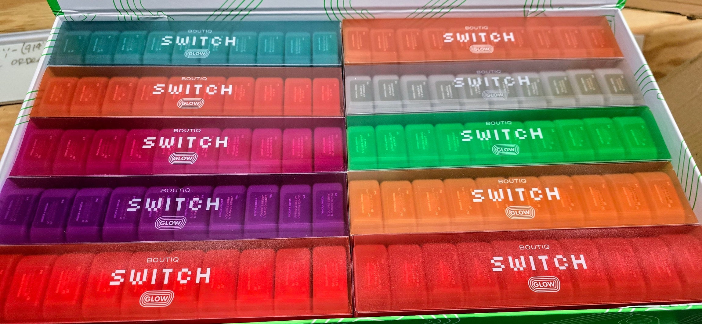 Boutiq Switch | GLOW | Live Resin Disposable - 2 Grams | Vape Carts | Limited Edition