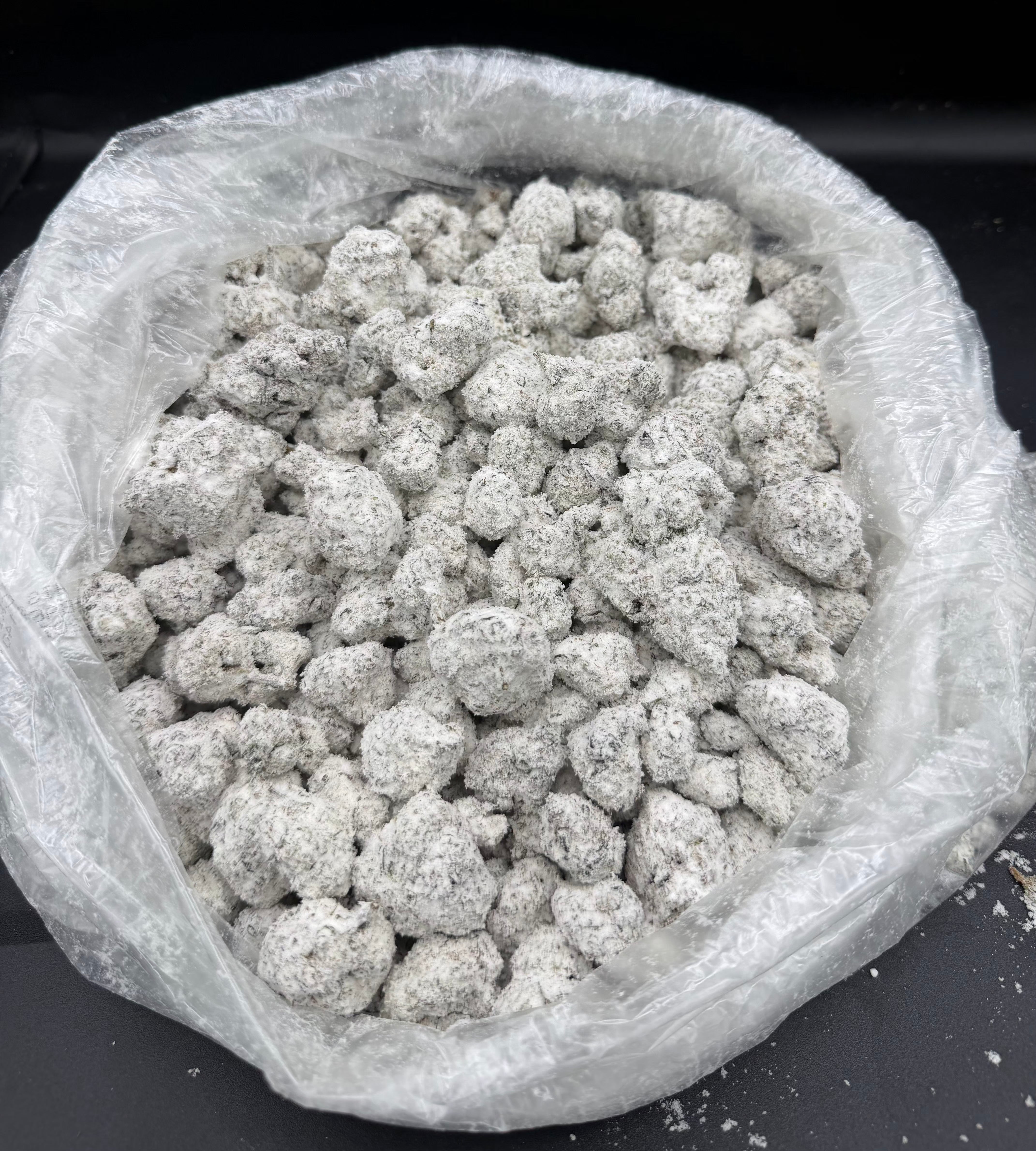 Snowcaps | Boutique Exotics | 52% | Flower