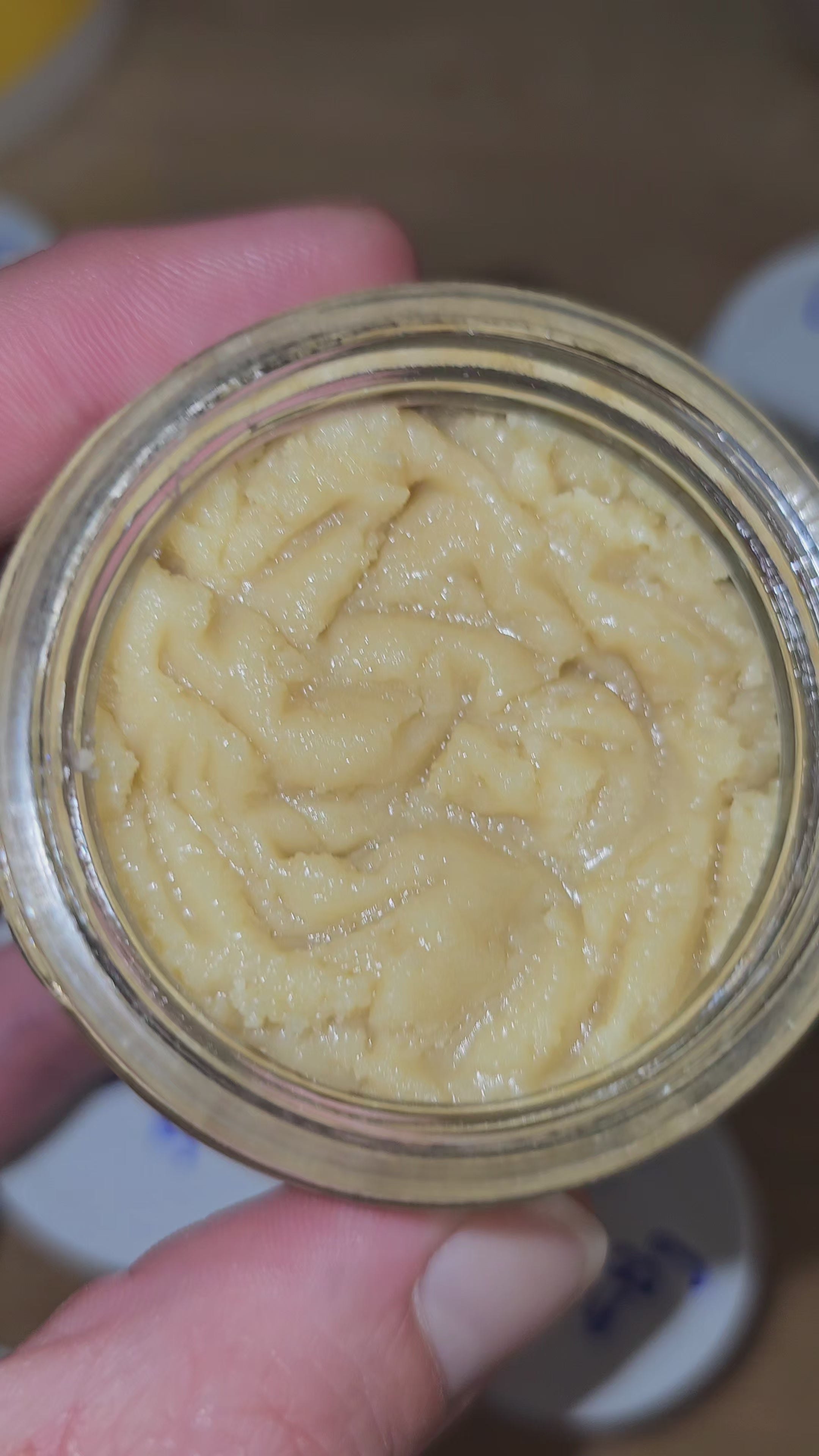 Load video: 90u | Live Rosin Hash | Cold Cure | Small Batch | 2g Jars