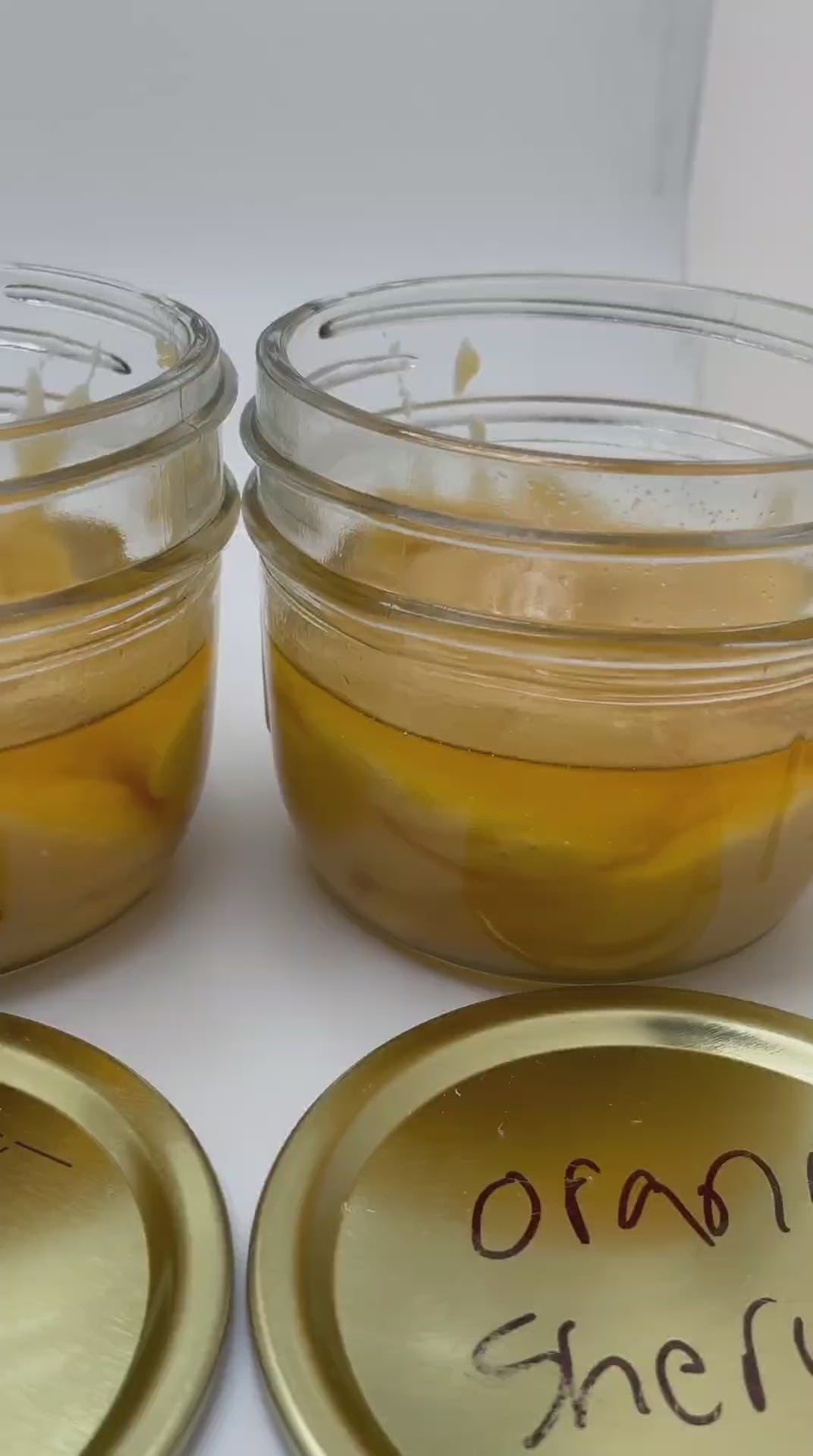 Load video: Live Resin | Badder | 14 Gram Jars